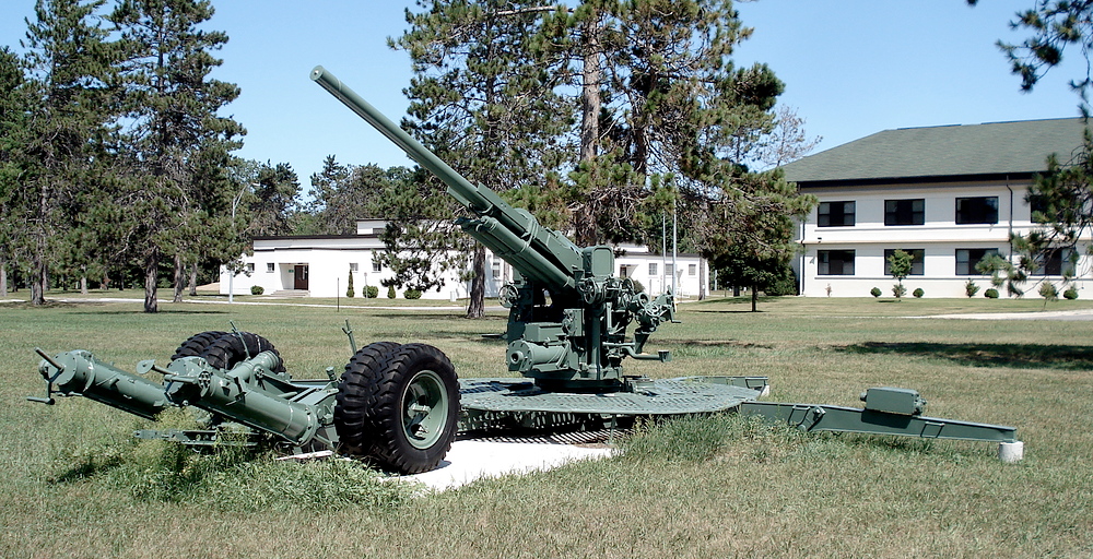 90mm_M1_AAgun_CFB_Borden