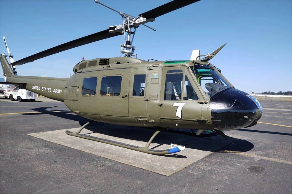Bell-Huey-Helicopter-12