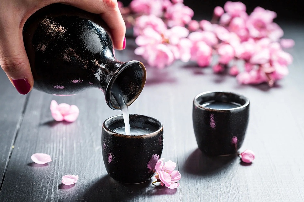 Sake-japonski-alkohol-ryzowy