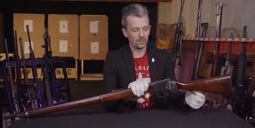 913C86F15C4267F41385165B3BAD7E2F