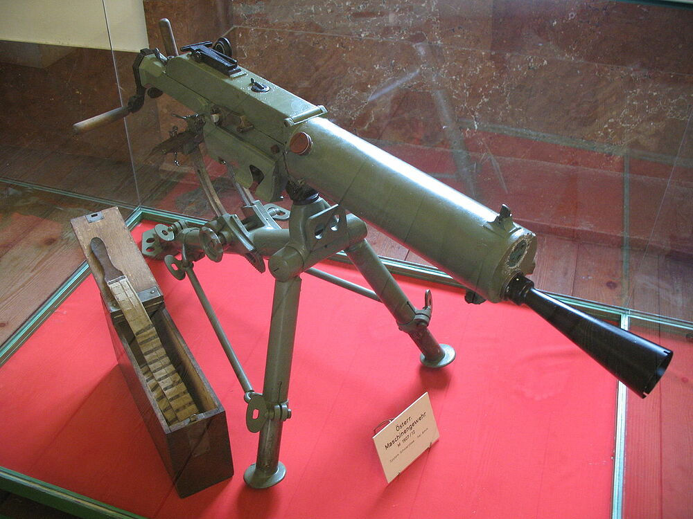 02-32-49-1280px-1634_-Salzburg-Festung_Hohensalzburg-_Maschinengewehr