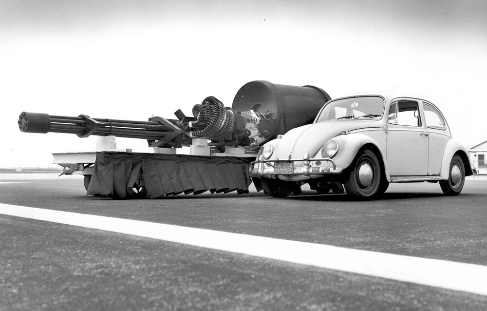 GAU-8_meets_VW_Type_1