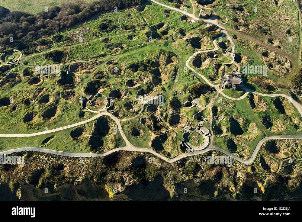 france-calvados-cricqueville-en-bessin-pointe-du-hoc-aerial-view-E2DBJA