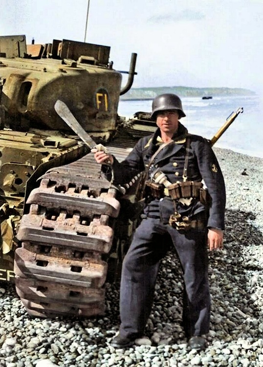 German marine infanterist. Would be a boatman churchill machette