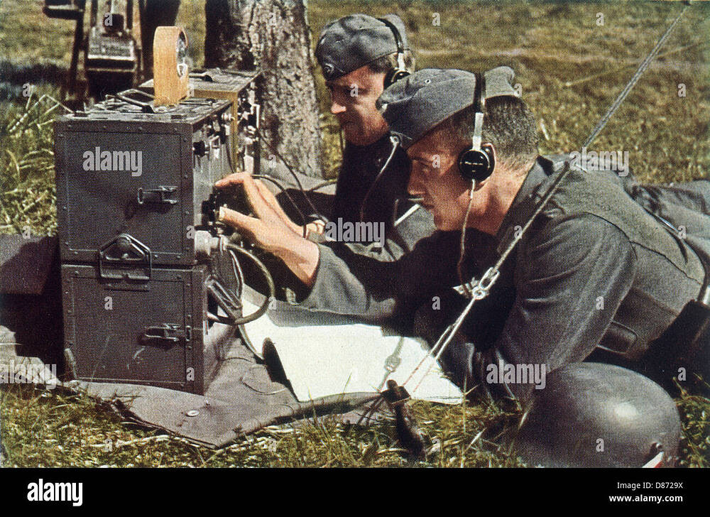 radio-ww2-german-army-D8729X
