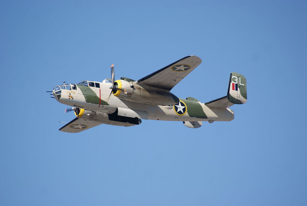 North_American_B-25J-30NC_Mitchell_Killer_B_5th_Pass_02_TICO_13March2010_(14412870578)
