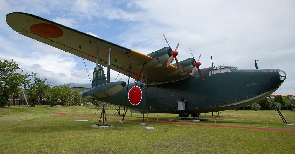 Kawanishi_H8K2_(Emily)_flying_boat