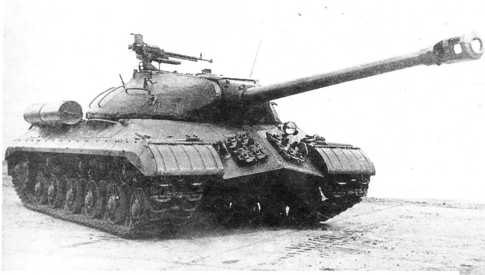 Tyazhelyy-tank-obekt-703m-IS_3M