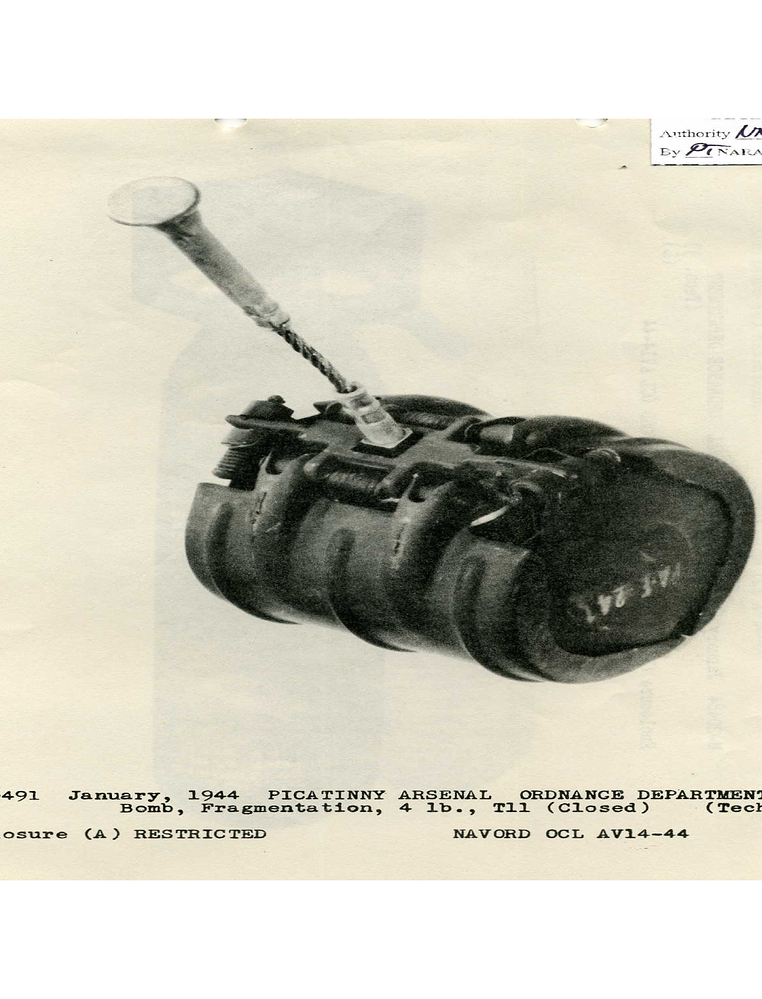 M83_cluster_submunition_(closed)