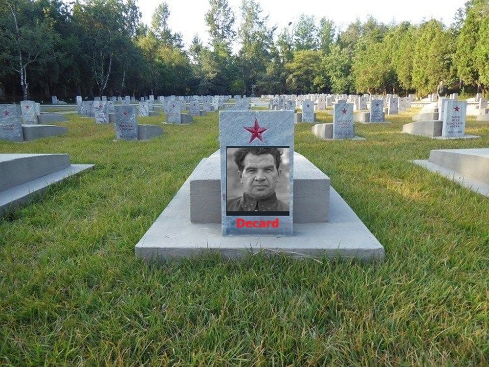 content_tn_Soviet_Cemetery_(5)