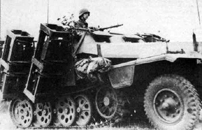 1397127166_btr-sd.kfz.251.1-auf.d
