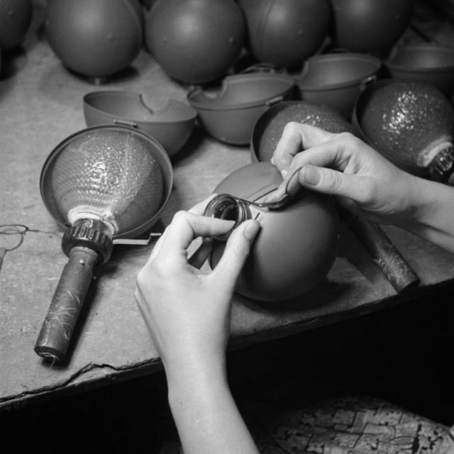 900px-production_of_sticky_bombs-640x640