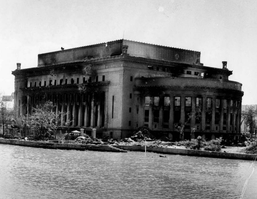 Damage_to_the_Manila_Post_Office_1945