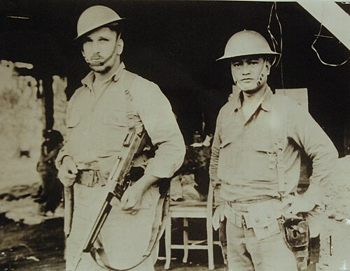 Lot-9432-20_(23555368660)