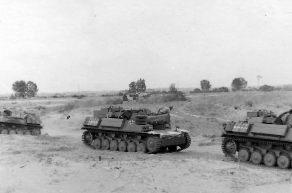 Sturmpanzer_II_Bison_15cm_sIG33_auf_Fahrgestell_PzKpfw_II_Sf