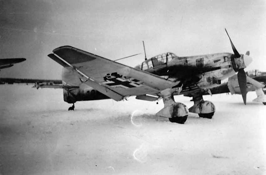 Junkers_Ju_87_D-3_of_III-StG_1_Eastern_Front_1942-43