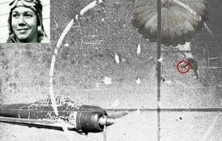 plane-parachute-1