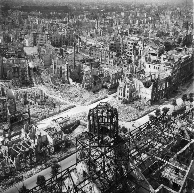 aerial-view-of-dresden-bombing