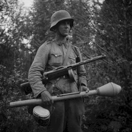 17729891109882632196589814113837