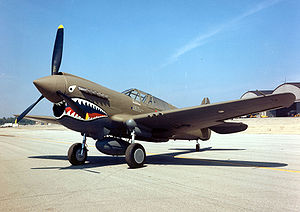 300px-Curtiss_P-40E_Warhawk_2_USAF