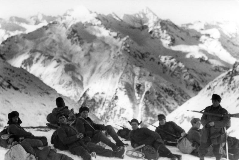 Bundesarchiv_Bild_101I-031-2417-09,_Russland,_Kaukasus,_Gebirgsjäger