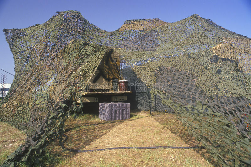 barraca-camuflada-52305504