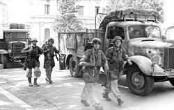 Bundesarchiv_Bild_101I-304-0634-11A,_Italien,_Fallschirmjäger