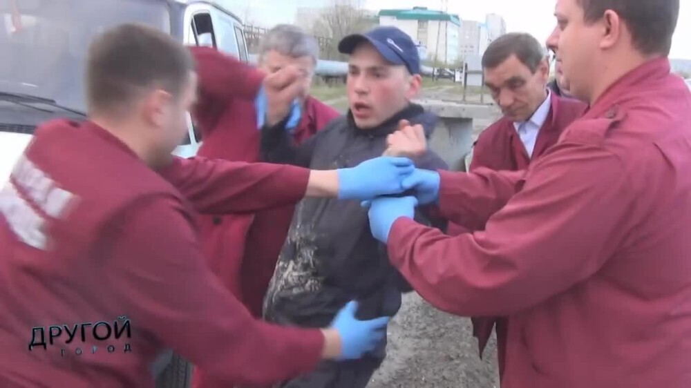 62L0MyEr73b8apiomk8ujKzaQmKVWUxb