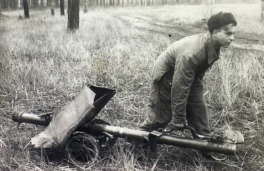 foto_5-perebezhki_s_rpr-82__oktyabr_1945_g-tsamo-002c10cac7ff6396475550d198fb8637