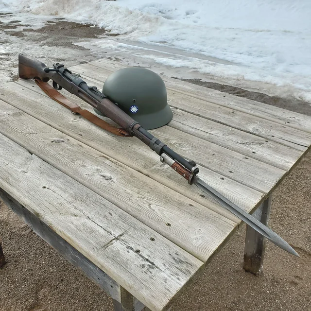 chiang-kai-shek-rifle-in-shooting-condition-v0-6f5rketnvgh81