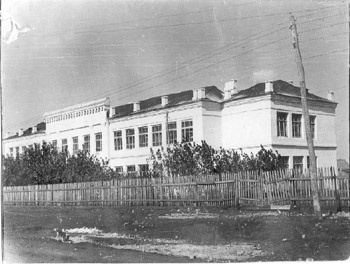 5eb6ade1047ee_nurlat_shool_2
